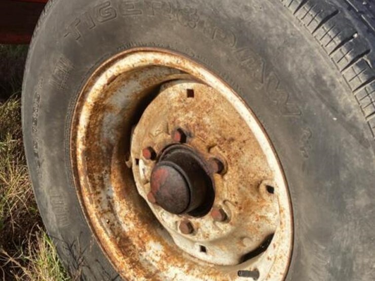 gravity-wagon-w/-parker-auger-image-2