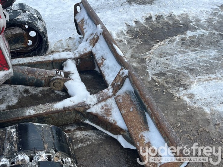 2013-takeuchi-tb153fr-image-14