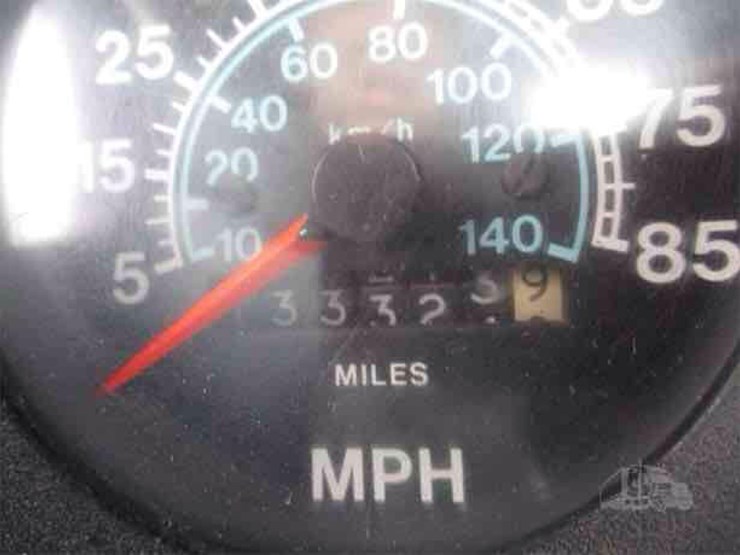 1984-international-s1900-image-46