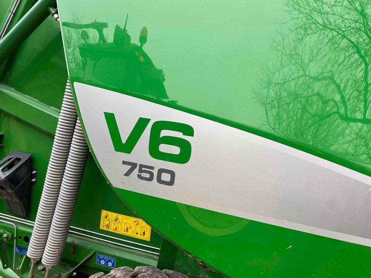 mchale-750-v6-round-baler,-image-48