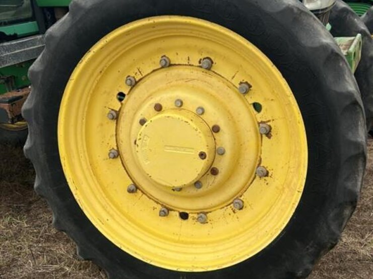 2010-john-deere-7330-image-12