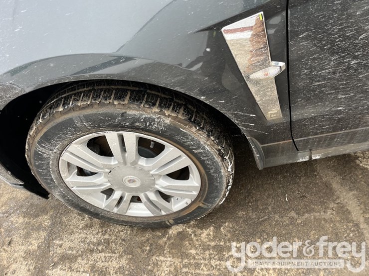 cadillac-srx-image-13