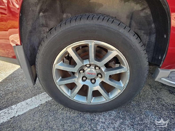 2015-gmc-yukon-denali-image-54