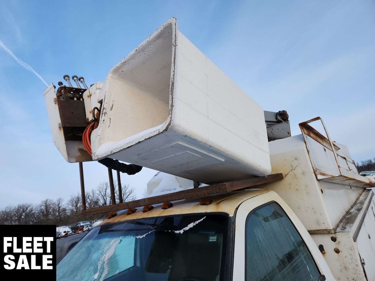 2006-ford-f550-image-31