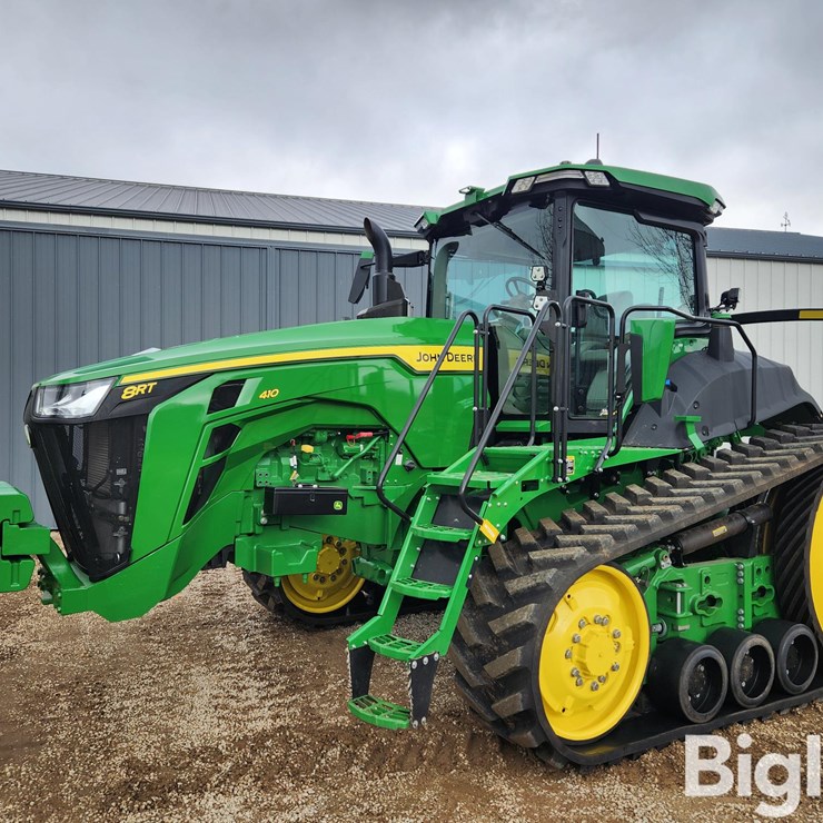 2022 JOHN DEERE 8RT 410