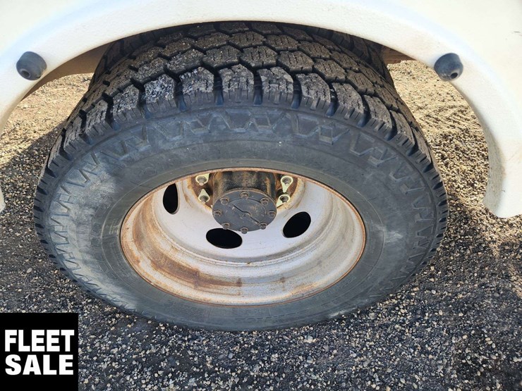 2017-ford-f550-image-12