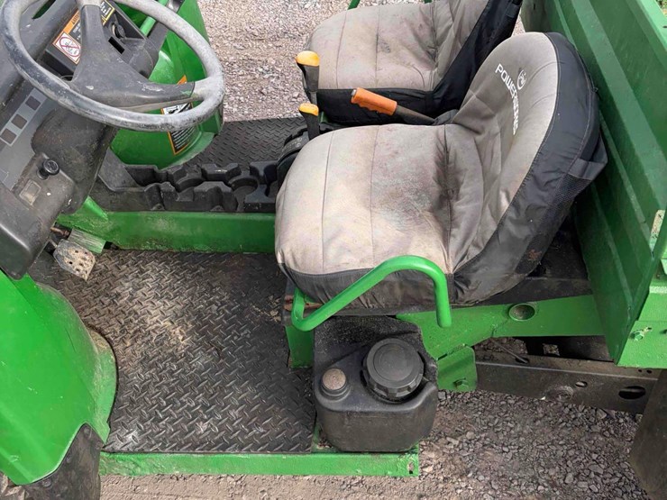 john-deere-gator-image-6