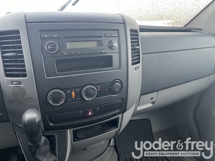 2007-dodge-sprinter-3500-image-13