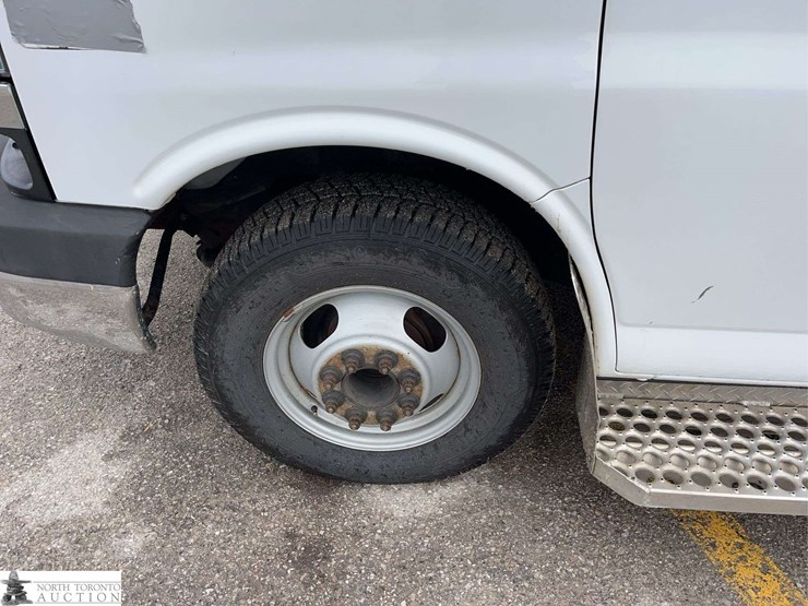 2016-chevrolet-express-g3500-image-12