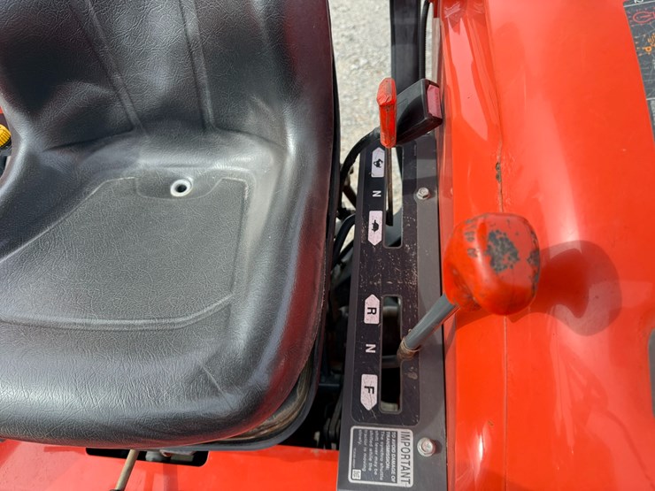 kubota-l4701-image-44