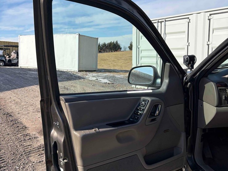 2000-jeep-grand-cherokee-image-13