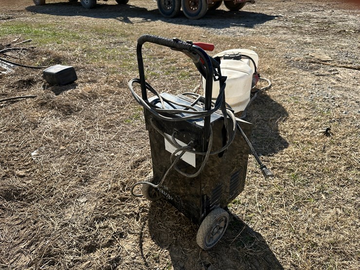 #35617-•-john-deere-250amp-battery-charger---engine-starter-image-3