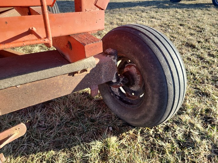 hopper-wagon-w/westendorf-running-gear-image-36