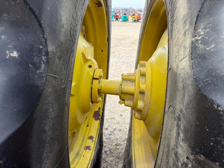 john-deere-9300-image-9