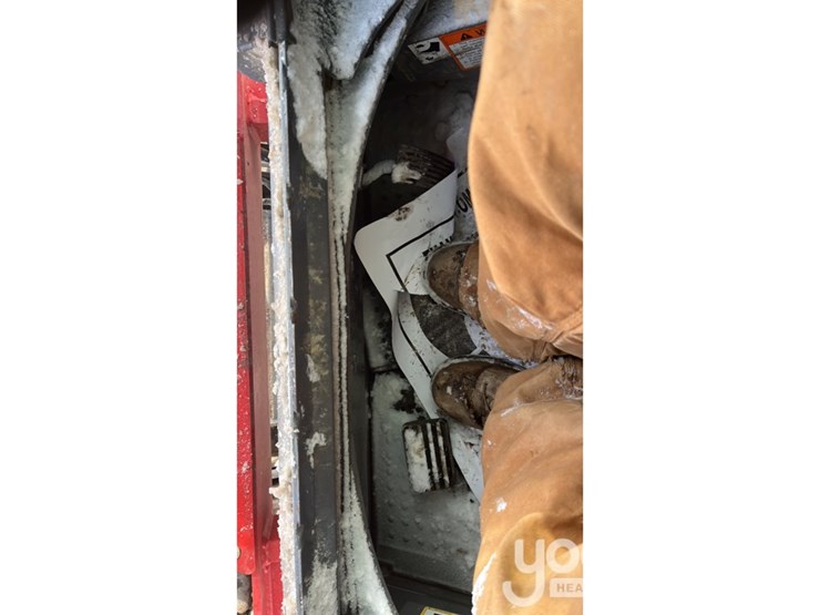 2022-takeuchi-tl12r2-image-46