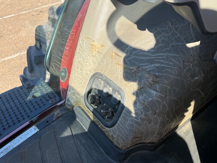 2016-case-ih-magnum-310-image-51