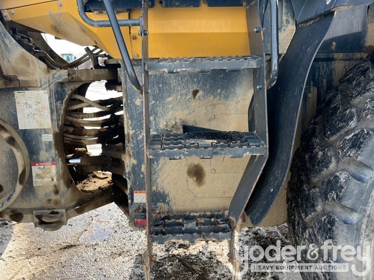 2017-komatsu-wa470-8-image-27