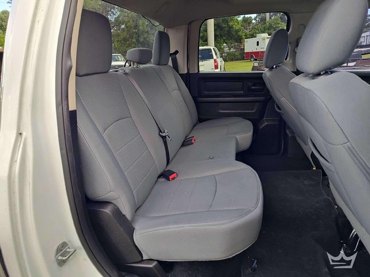 2013-dodge-ram-1500-image-26