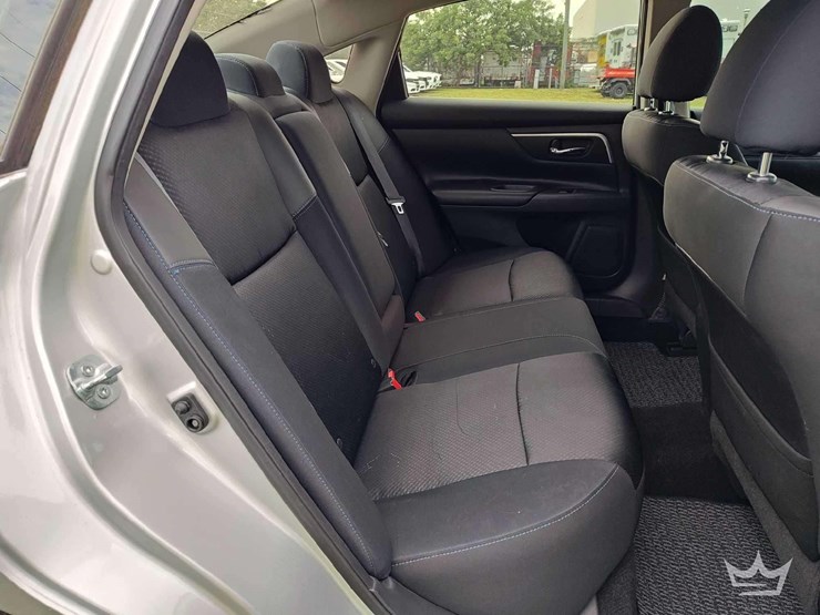 2017-nissan-altima-sedan-image-25