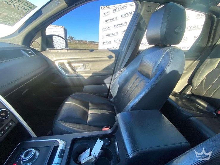 2016-land-rover-discovery-sport-4wd-suv-image-19