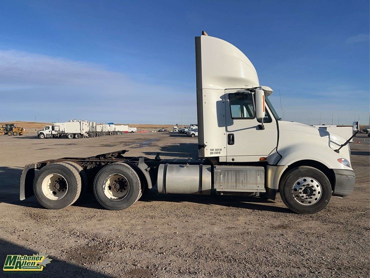 2017-international-prostar-image-8