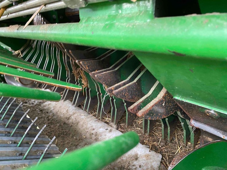 mchale-750-v6-round-baler,-image-6