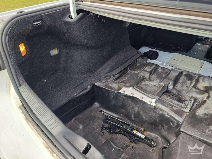 2017-dodge-charger-sedan-image-31