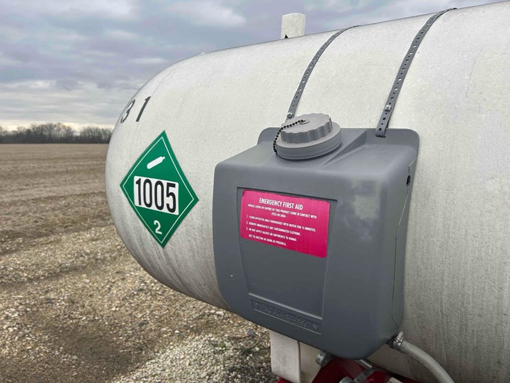 1000-gal.-nh3-tank-on-gear-#31-image-8