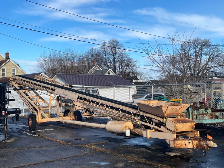 #2251-•-portable-conveyer-lift-image-1