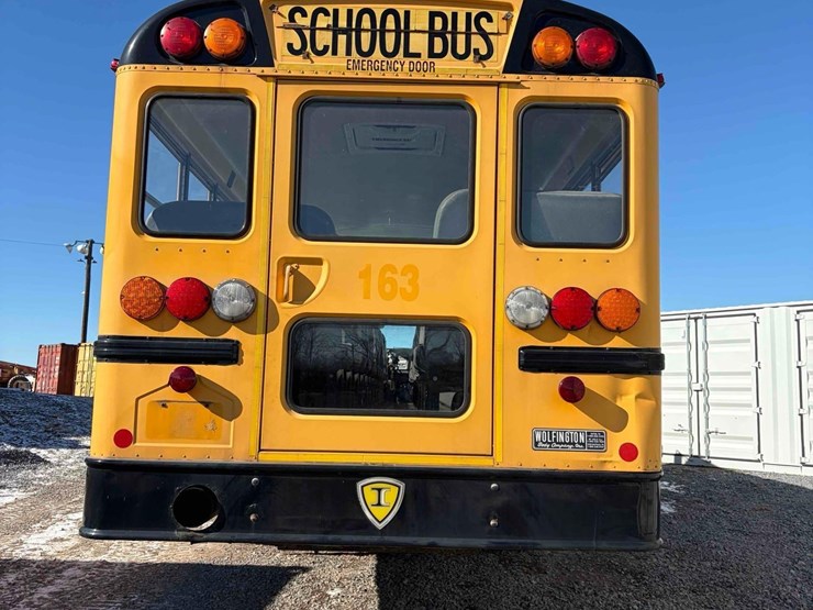 2011-international-school-bus-image-4