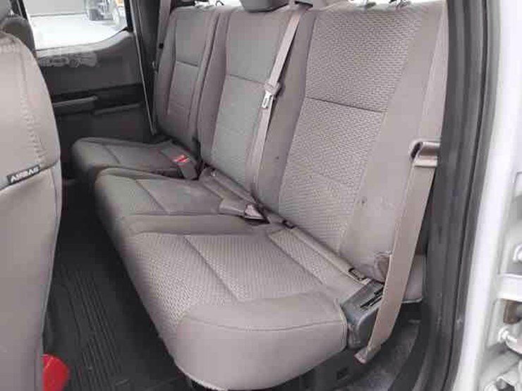 2017-ford-f350-xlt-image-17