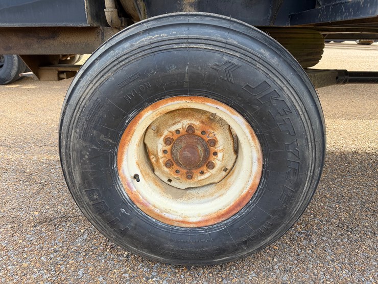 #7734-•-1000-gallon-fuel-trailer-image-10