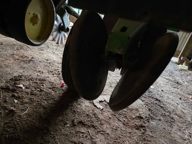 john-deere-7000-image-16