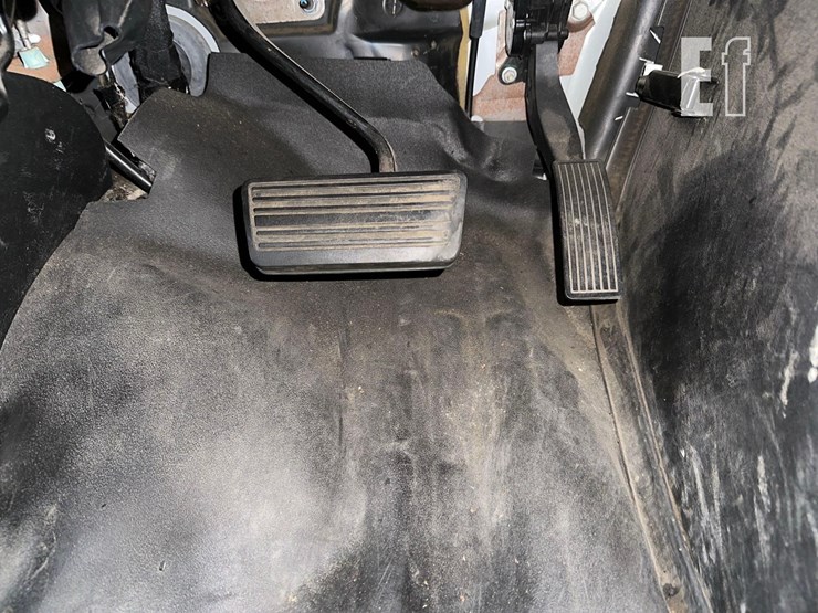 2018-chevrolet-express-2500-image-15