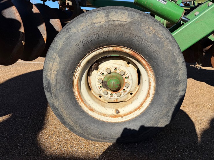 john-deere-637-image-9