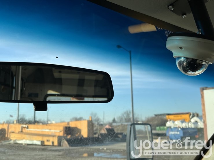 2016-ford-e450-image-22