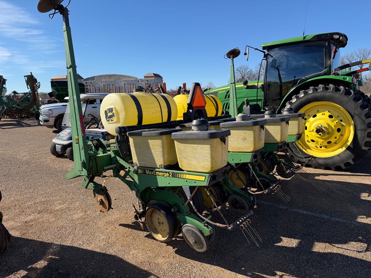 john-deere-7200-image-3