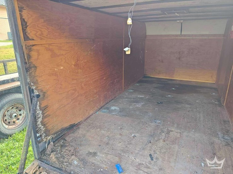 2002-custom-trailer-image-16