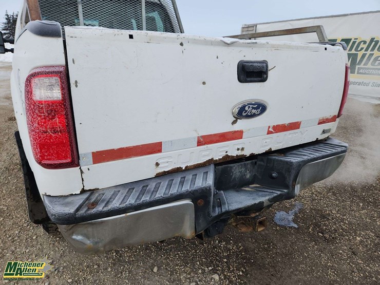 2013-ford-f350-image-33