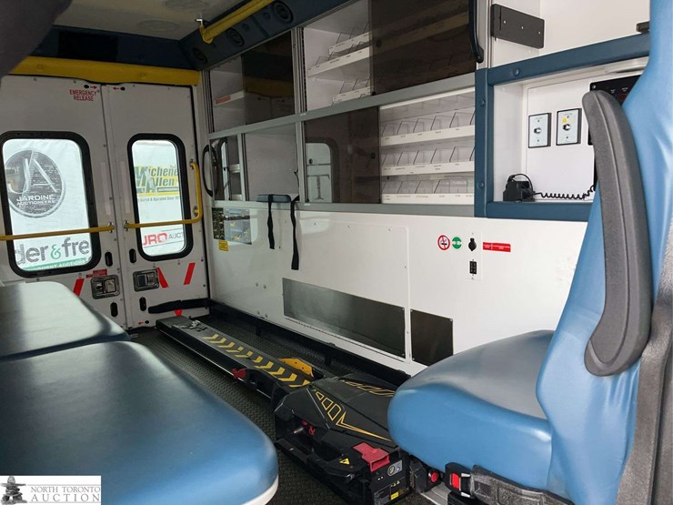 2016-chevrolet-express-g3500-image-36