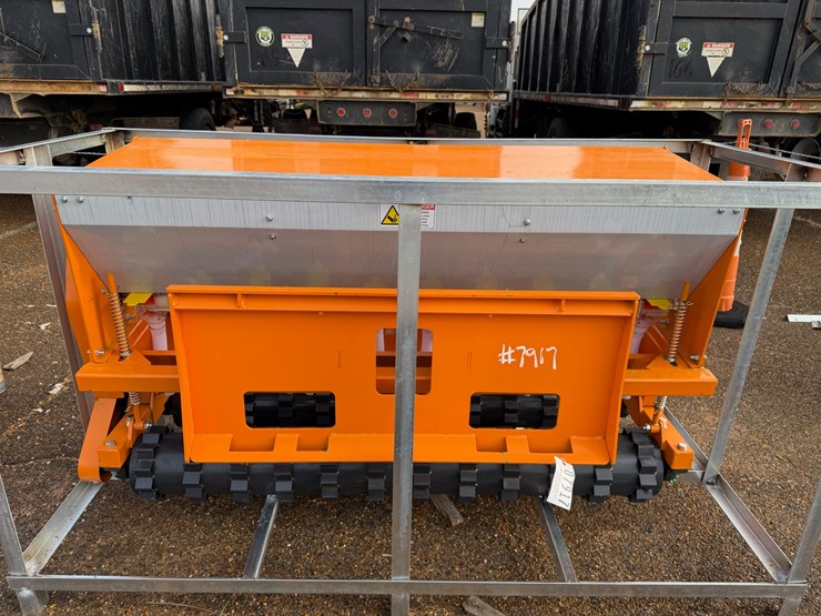 #7917-•-land-honor-sd-22-72w-no-till-drill-image-3