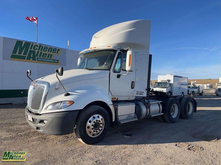 2017-international-prostar-image-1