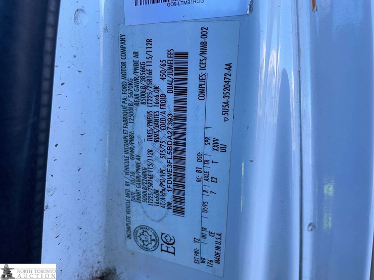 2011-ford-e-series-s/a-cube-van-image-10