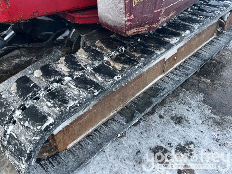 2013-takeuchi-tb153fr-image-23