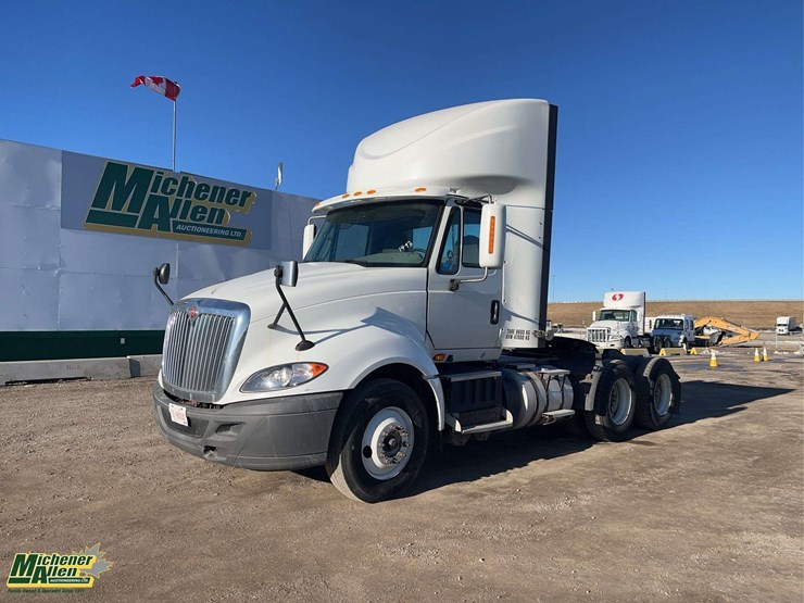 2017-international-prostar-image-1