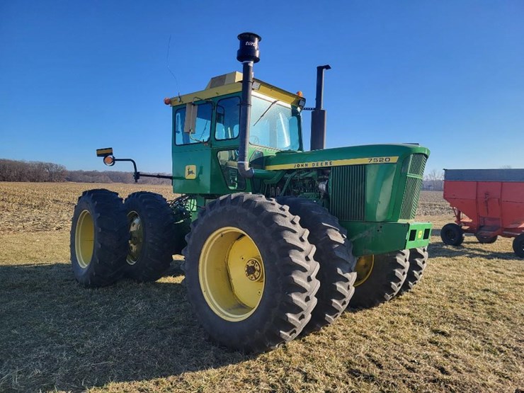 john-deere-7520-image-8