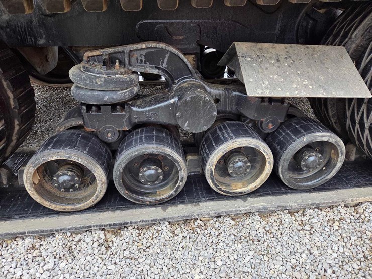 cat-75c-track-tractor-image-19