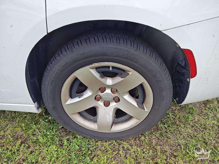 2018-dodge-charger-sedan-image-39