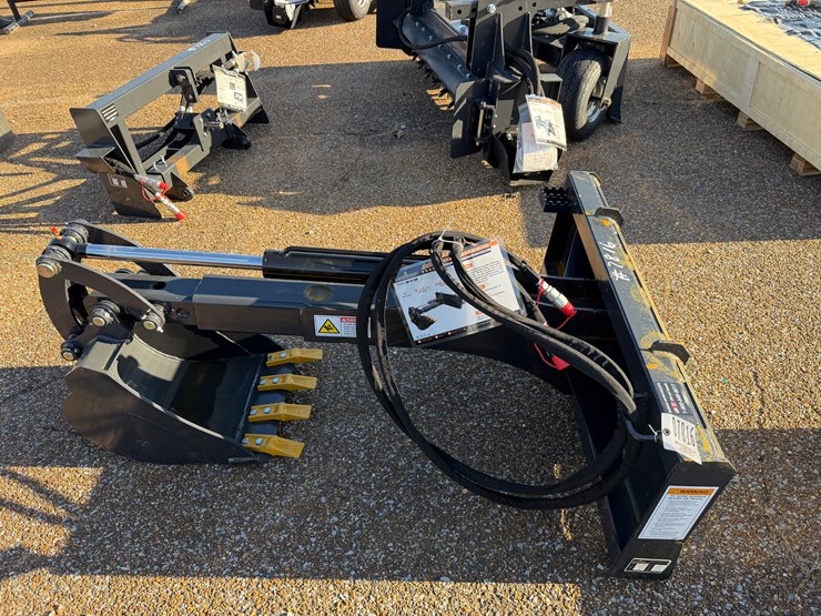 #7816-•-land-honor-big-arm-backhoe-for-skid-steer-image-2