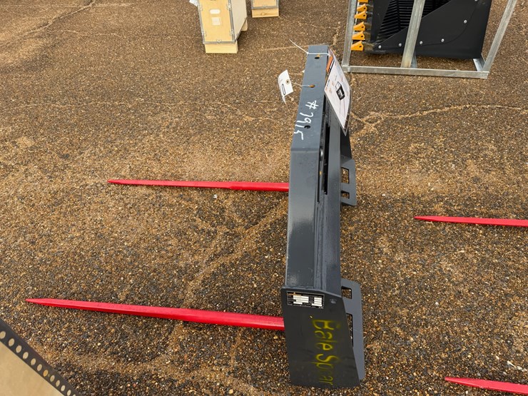 #7915-•-skid-steer-bale-spear-image-6